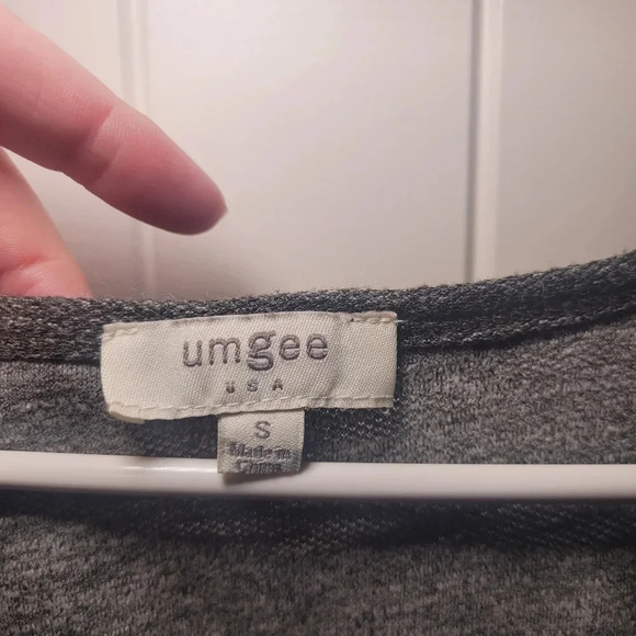 Umgee long sleeve high low top size small - Picture 4 of 6